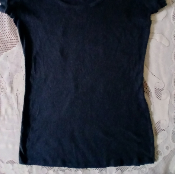 #065 Red Paint Black Plain Oval-Neck Shirt Size Medium - Picture 2 of 11